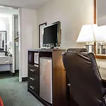 Quality Inn & Suites York East
