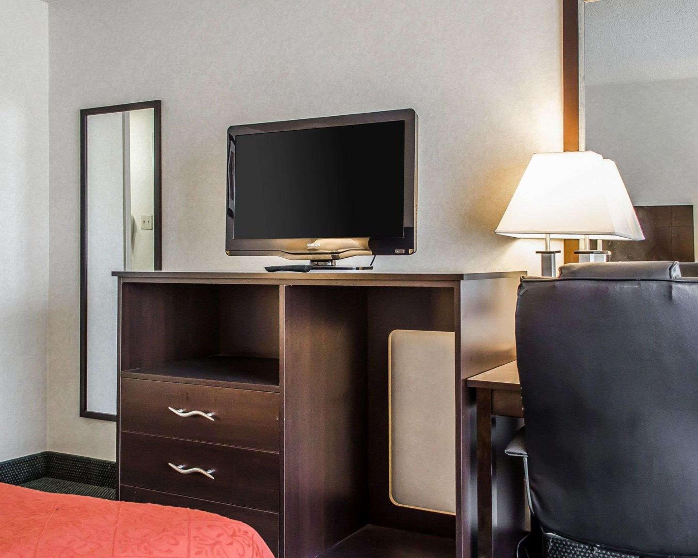 Quality & East Hotel 3*